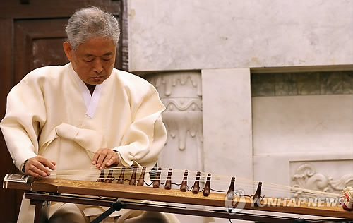 국악 지평 넓힌 '가야금 명인' 황병기 별세