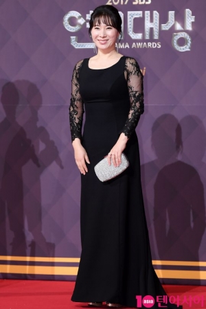[TEN PHOTO] 황영희 &#39;고혹적인 블랙 드레스&#39;