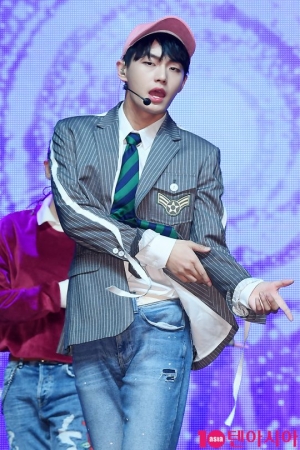 [TEN PHOTO] JBJ 김용국 &#39;바람직한 비주얼&#39;