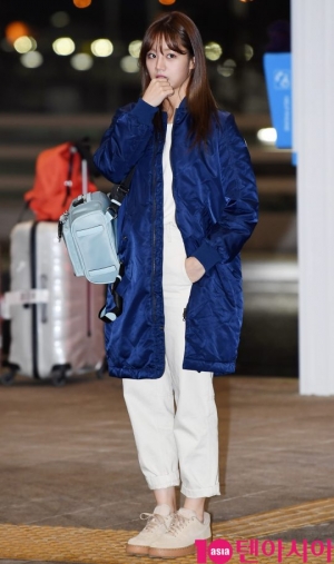 [TEN PHOTO]혜리 &#39;드라마 한장면처럼 출국&#39;