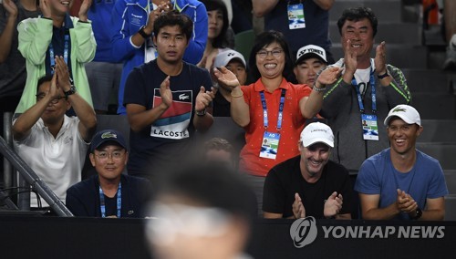 정현을 돕는 사람들…부모님·형·코치들 함께 호주 동행