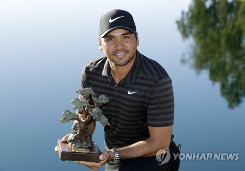 전 세계랭킹 1위 데이, 1년 8개월 만에 PGA 정상 복귀