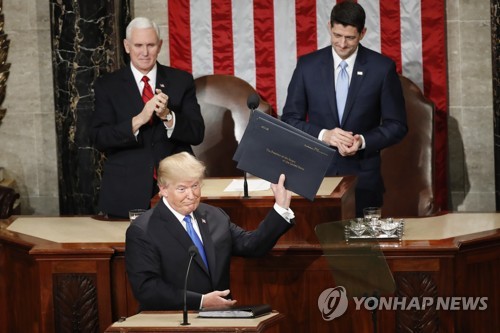 트럼프 첫 국정연설에 내외신 '실시간 팩트체크' 진풍경