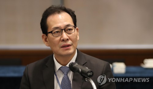 기재차관 "최저임금편승 외식비 인상 감시 강화… 담합 엄정대응"