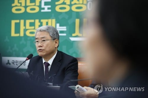 김동철 "임종석, 국회 출석해 UAE 방문 의혹 밝혀야"