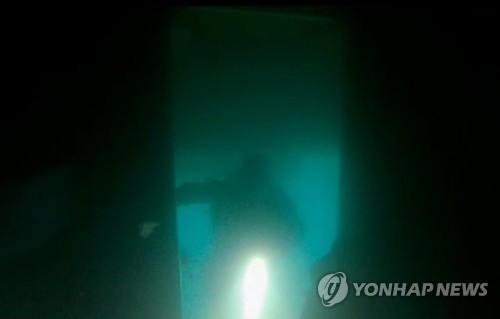 추자도 해상 실종 선원 야간수색 이틀째…조명탄 140여발 투하