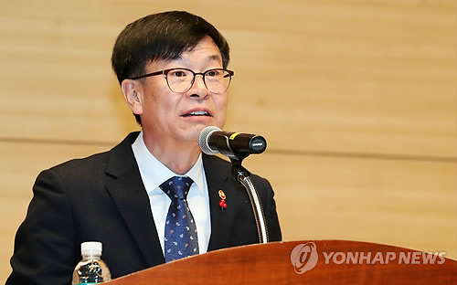 김상조 "재벌 스스로 개혁 못하면 순환출자·금산분리 입법"