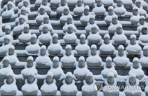 '눈폭탄' 호남·충청…"해수면-대기온도 차로 눈구름 형성"