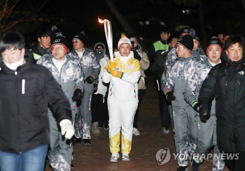 잠실종합운동장 성화봉송에 올림픽 메달리스트 총출동