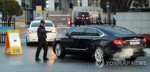 수도권 첫 공공기관 차량2부제…인천 곳곳에서 '혼선'