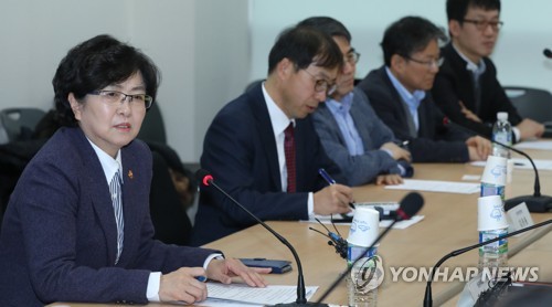 김은경 환경장관 "미세먼지 엄중한 상황… 저감 보완책 필요"