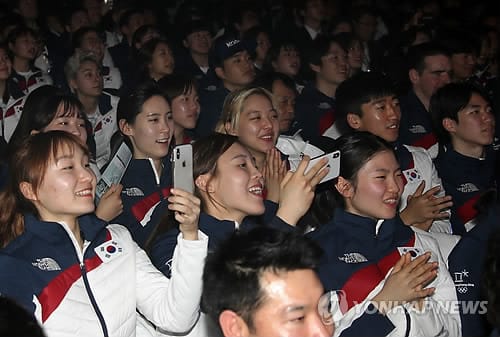 '밝은 표정'으로 결단식 참석한 심석희…감독 "잘 추스르는 중"