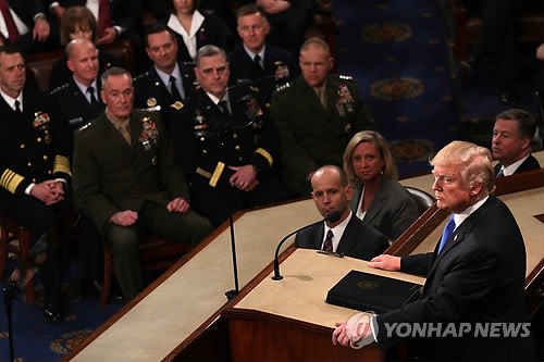 중국 외교부, 트럼프 비판… "냉전적 사고와 제로섬 관념 버려야"