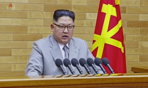 김정은, 판문점 연락통로 개통지시… 북한 "평창파견 실무 논의"