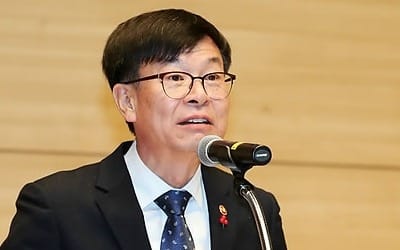 김상조 "재벌 스스로 개혁 못하면 순환출자·금산분리 입법"