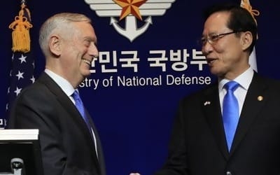 한미 국방장관 통화… "한반도 비핵화 위해 긴밀 공조"