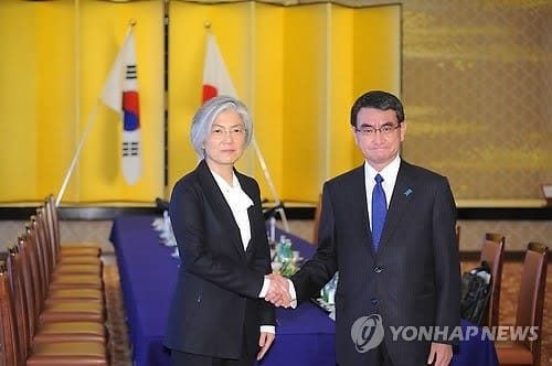 日 외상, 위안부 사죄는커녕 '강제징용 노동자상' 설치 중단 요구