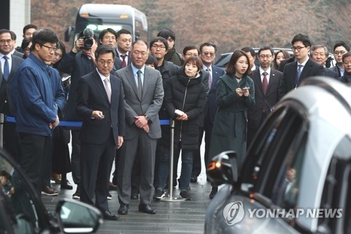 김동연 "블록체인·가상화폐 같지 않다… 비이성적 투기는 문제"