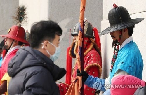 수도권 미세먼지 치솟아… 저감조치, 첫 '이틀 연속' 시행