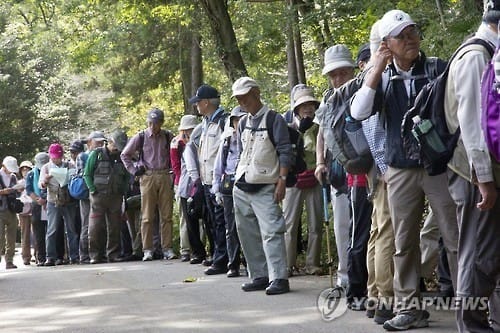 일본, 노인연령 기준 상향 추진… "'65세 이상은 노인' 비현실적"