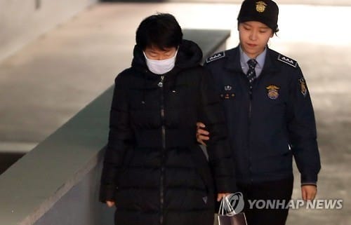 '남상태 연임 로비' 박수환, 2심서 징역 2년6개월… 법정구속