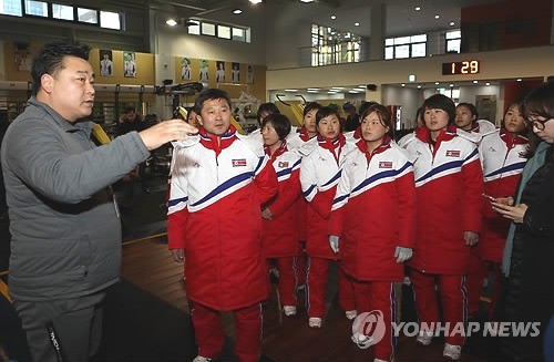 남북 여자 아이스하키 단일팀, 최적 조합을 찾아라