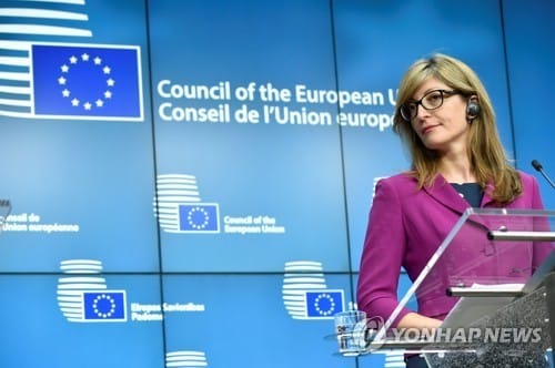 EU "영, 브렉시트 전환기간에 EU법 따라야… 의사결정 참여못해"