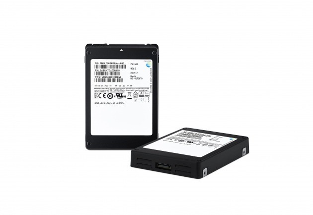 삼성전자의  '30.72TB(테라바이트) SAS SSD' 제품 