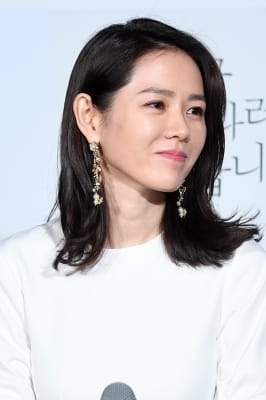  손예진, '미모 불변의 법칙'