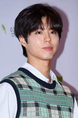  박보검, '피곤해보이는 얼굴'