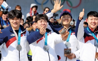 2인승 부진 털고… 한국 봅슬레이 '은빛 피날레'