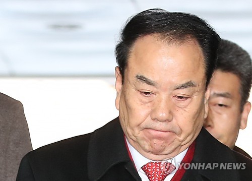 '불법 정치자금' 이우현 첫 재판절차… "입장표명은 다음번에"