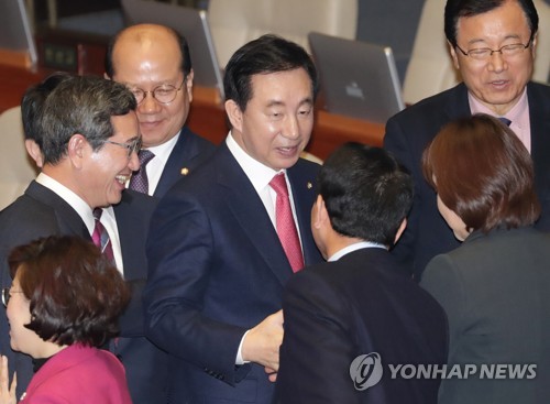 김성태 "포퓰리즘 독재 넘어야… 개헌핵심은 권력구조개편"