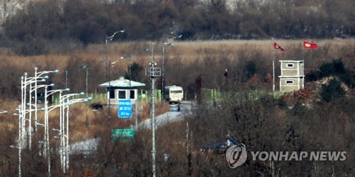 일시적이긴 하지만… 남북 육해공 이동 경로 모두 열려