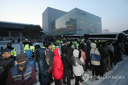 북한 예술단 공연 본 관객들 "역시 우리는 한 민족"