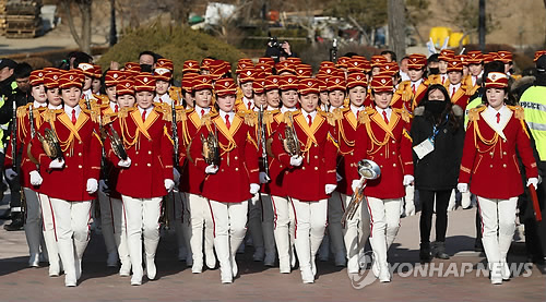 오죽헌에 울려 퍼진 '아리랑'…北응원단 취주악 공연