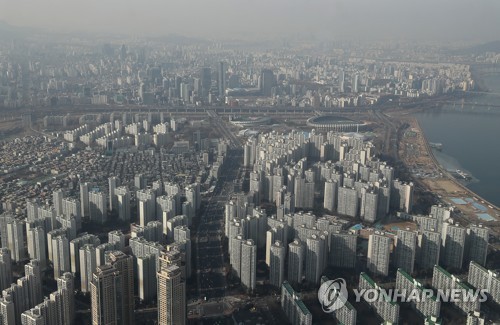 서울-지방 아파트값 격차 2년 새 최대… '초양극화 심화'