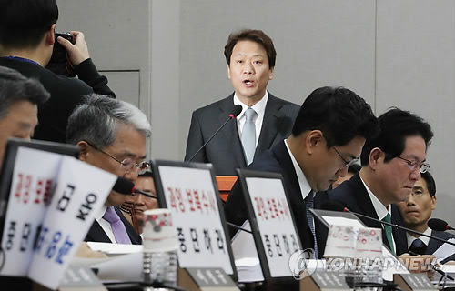 임종석 "민정수석, 개별사건에 업무지시 하지 않는다"