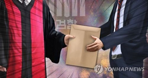 '수사정보 유출' 검찰 간부 압력 정황… "최인호 잘 봐달라"