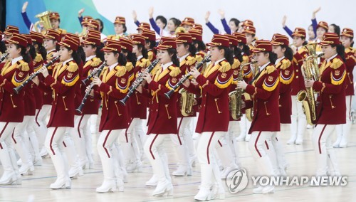 북한 응원단 깜짝 공연에 인제군민 1천명 '들썩'