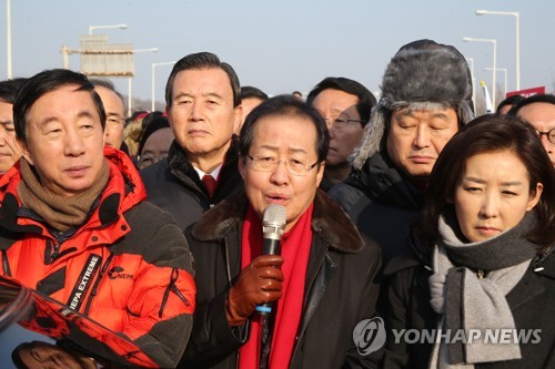 한국당, '김영철 방남' 강력 반발…정부에 "이적행위" 비난