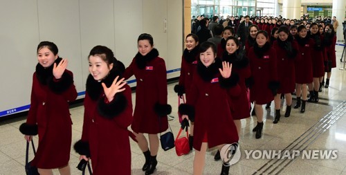 北응원단·선수단 등 299명 귀환… "하나란 것 실감"