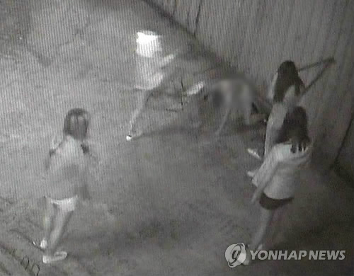 '부산 여중생 폭행사건' 가해자 3명 소년원 송치 선고