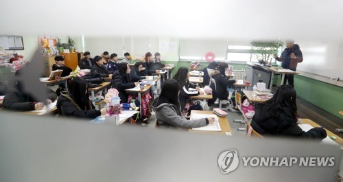 한국 '흙수저' 학생 용되기 어려워졌다… 학업탄력성 세계 9위 급락