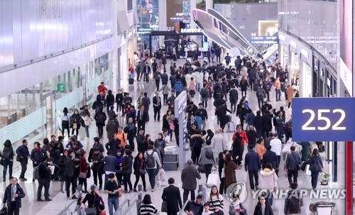 지난달 인천공항 출입국자 수 개항 이래 최다… 564만명