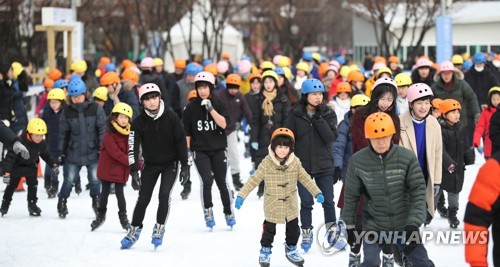 서울광장 스케이트장, 삼일절까지 연장 운영… '패럴림픽 붐업'