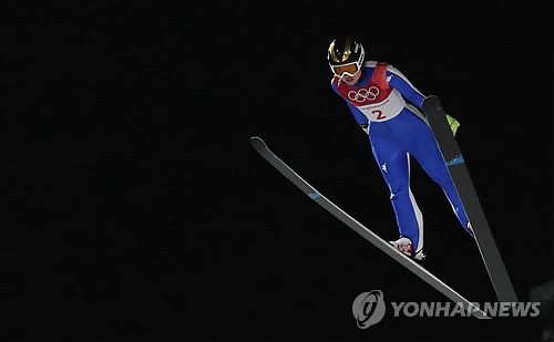 첫 여자 스키점프 대표 박규림의 첫 비행… "4년 뒤엔 더 멀리"