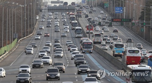 설연휴 마지막날 귀경길 대체로 '원활'… 오후 정체 예상