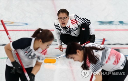 여자컬링, 미국 꺾고 5연승… 사상 첫 4강 진출 쾌거