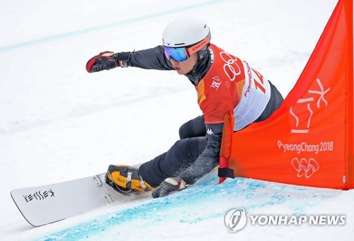 이상호, 3위로 스노보드 남자 평행대회전 16강 진출